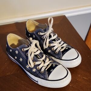 Daisy Converse